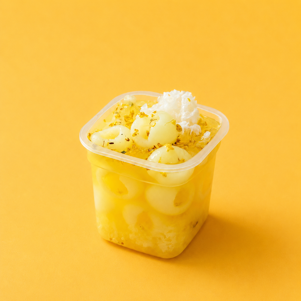 A comforting dessert made with fragrant osmanthus, snow fungus, longan and osamanthus jelly balls. Light, refreshing, and easy on the palate.